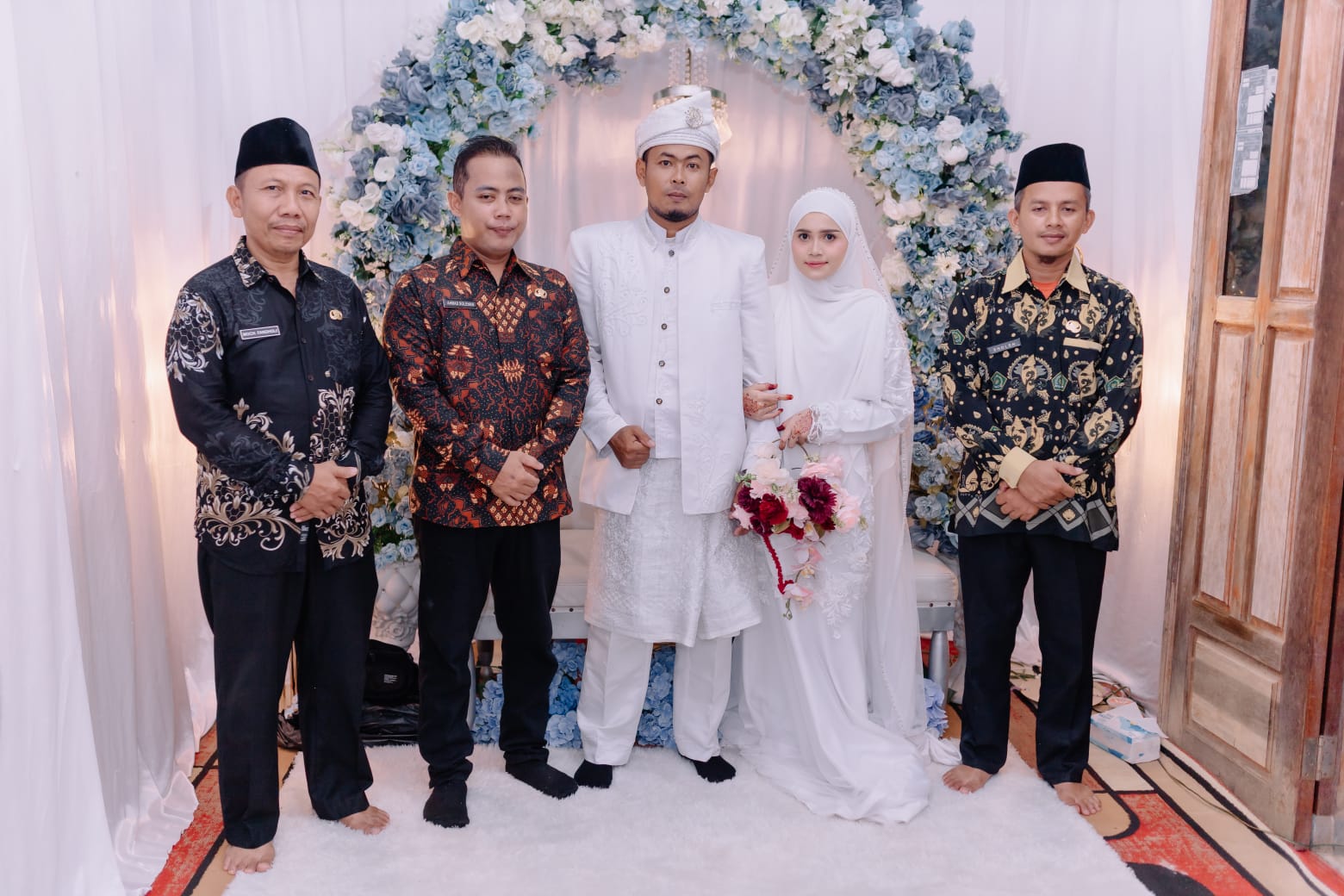 Eratkan Silaturahmi, Staf KUA Bunguran Tengah Hadiri Syukuran Pengantin